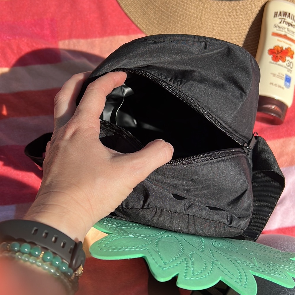 Victoria's Secret PINK Pineapple Cooler Insulated Lunch Shoulder Bag - Picture 3 of 9